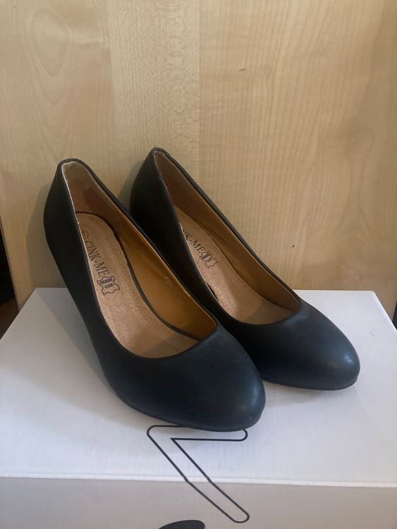 Escarpins Bata En Cuir Taupe - Talons Compensés - Taille 39 - Parfait état