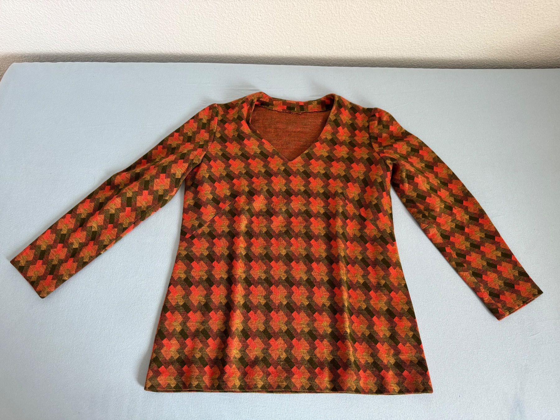 Pullover & Sweatshirts: UNIKAT DESIGNER PULLOVER FANCY, GR. S, HANDGENÄHT – Gebraucht aus Zürich von rolo66 1
