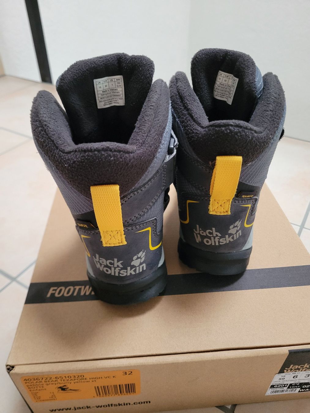 Scarpe per ragazzi: Winterschuhe Gr.31-32 – Usato da Henau venduto da AXAA 2