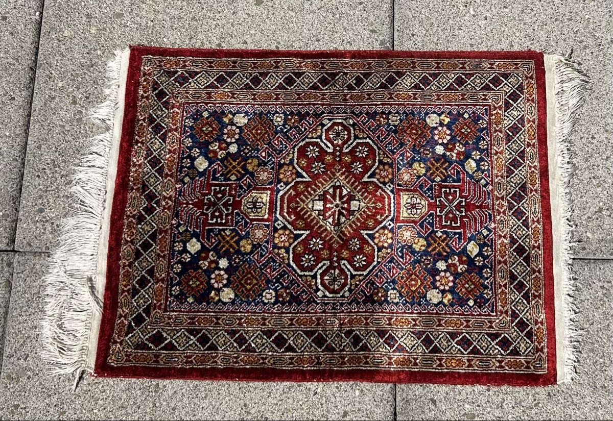Teppiche: Orientteppich aus Seide, rot, blau – Gebraucht aus Brugg von Le3712 1