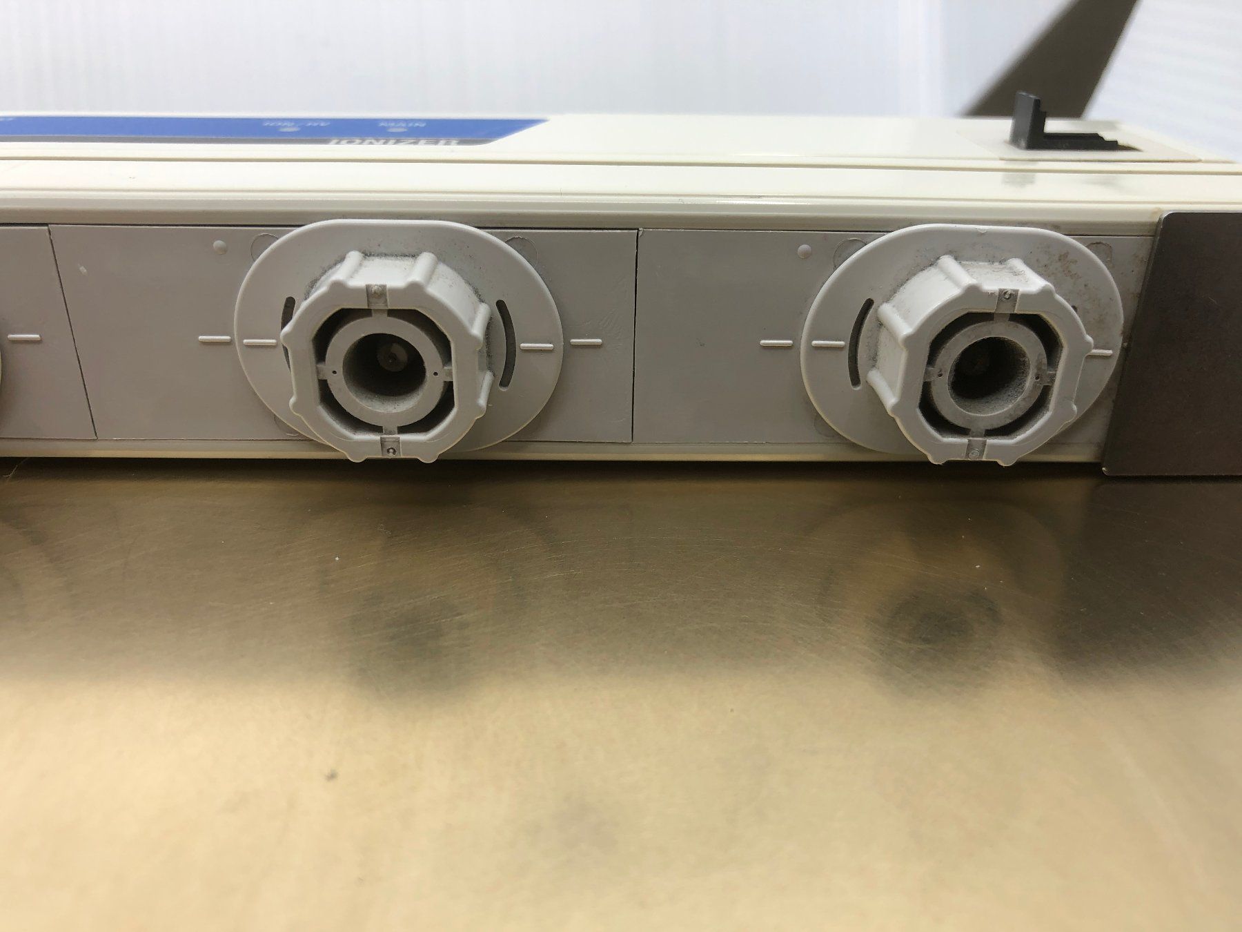 Componenti elettronici: SMC Ionizer izs40-460-06B – Usato da Laufenburg venduto da Sirluger 6