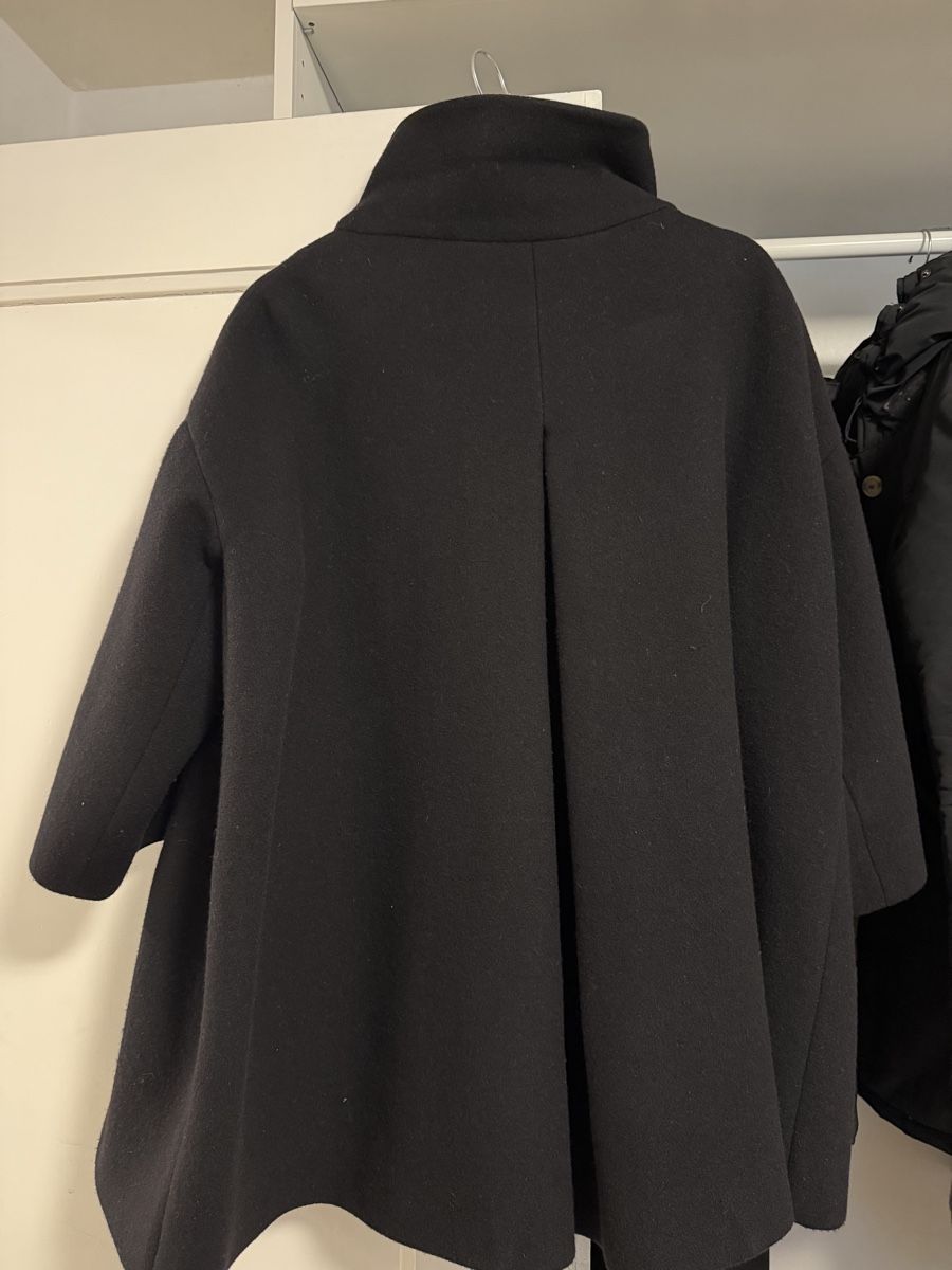 Cappotti: Schwarzer Wollmantel – Usato da Bern venduto da lar_x5sp 2
