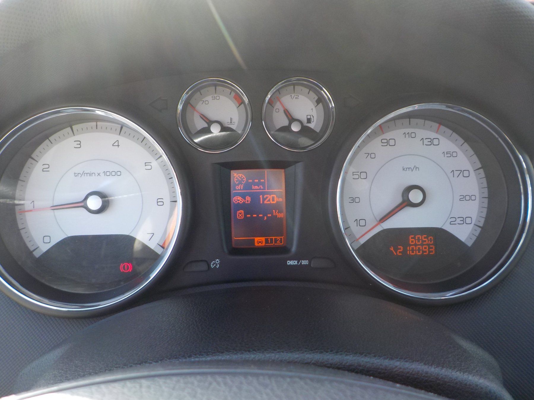 Peugeot Automobili: Peugeot 308 weiss – Usato da Saland venduto da pepesa08 8
