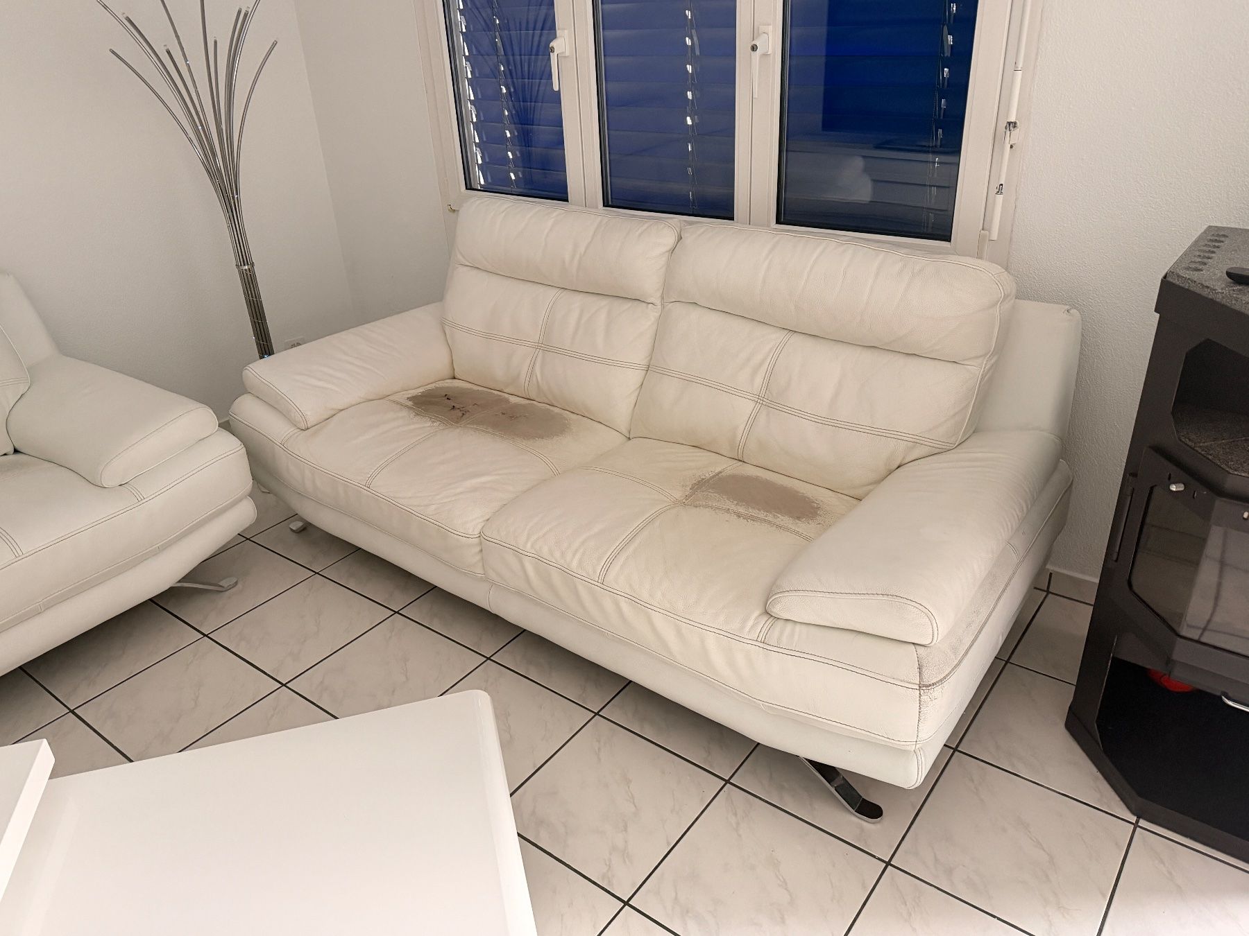 Sofas: Echtleder Sofa ab 1.- – D'occasion à Sursee par dev_5qgw