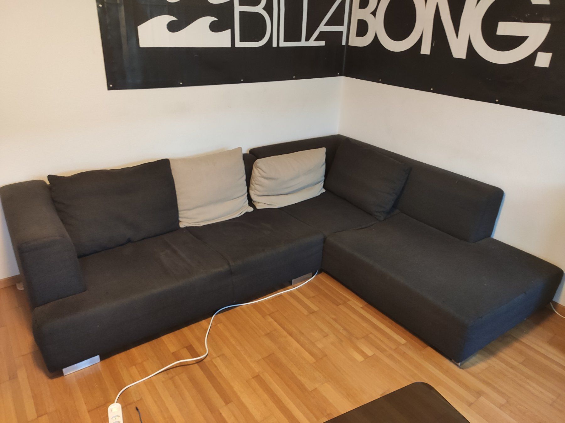Sofas: Ecksofa (ausziehbar) – Gebraucht aus Zürich von Racer313