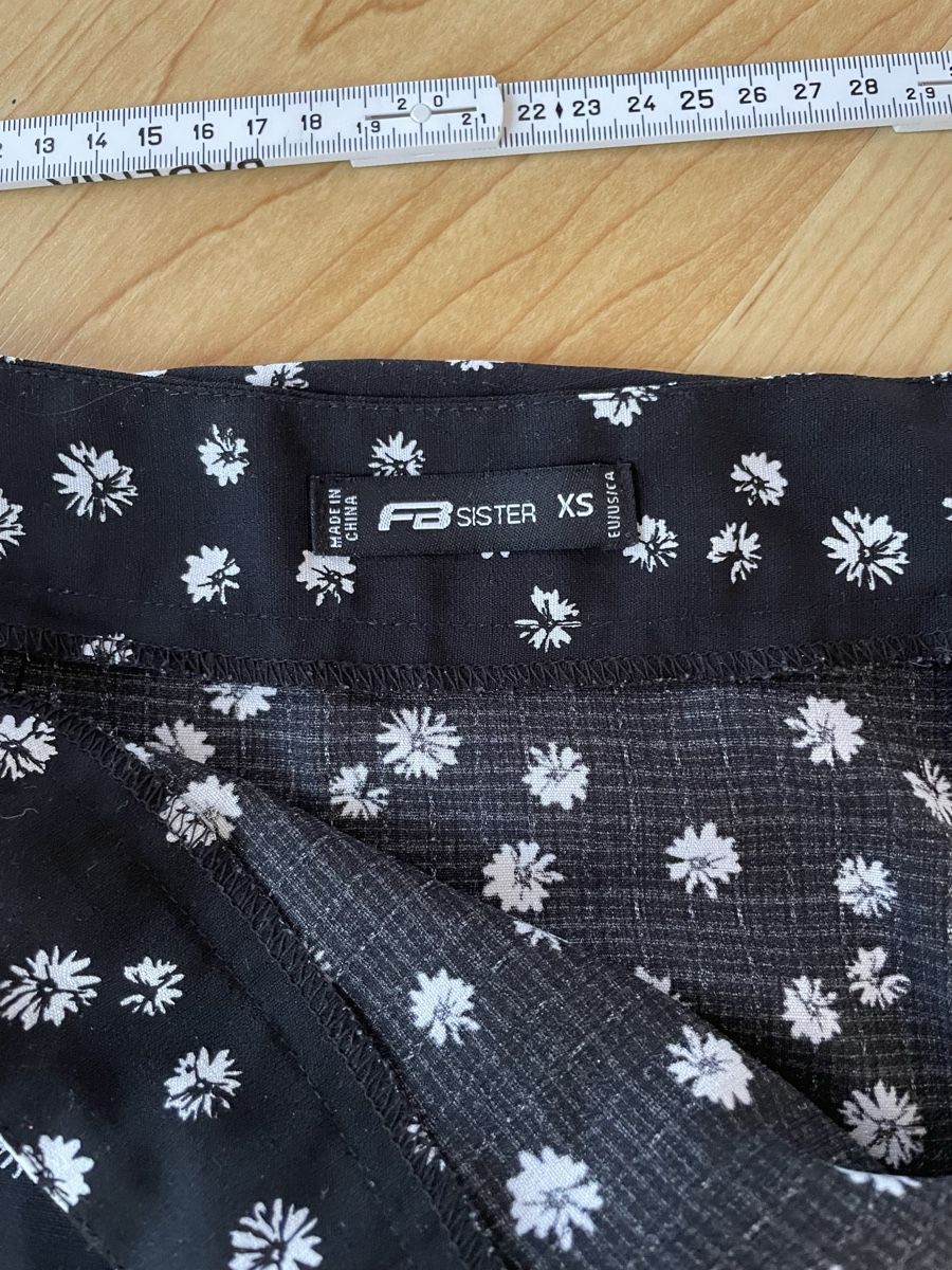 Gonne: Sommerrock mit Blumenmuster, Grösse XS, integrierte Hose – Nuovo (secondo la descrizione) da Malix venduto da fred_59 3