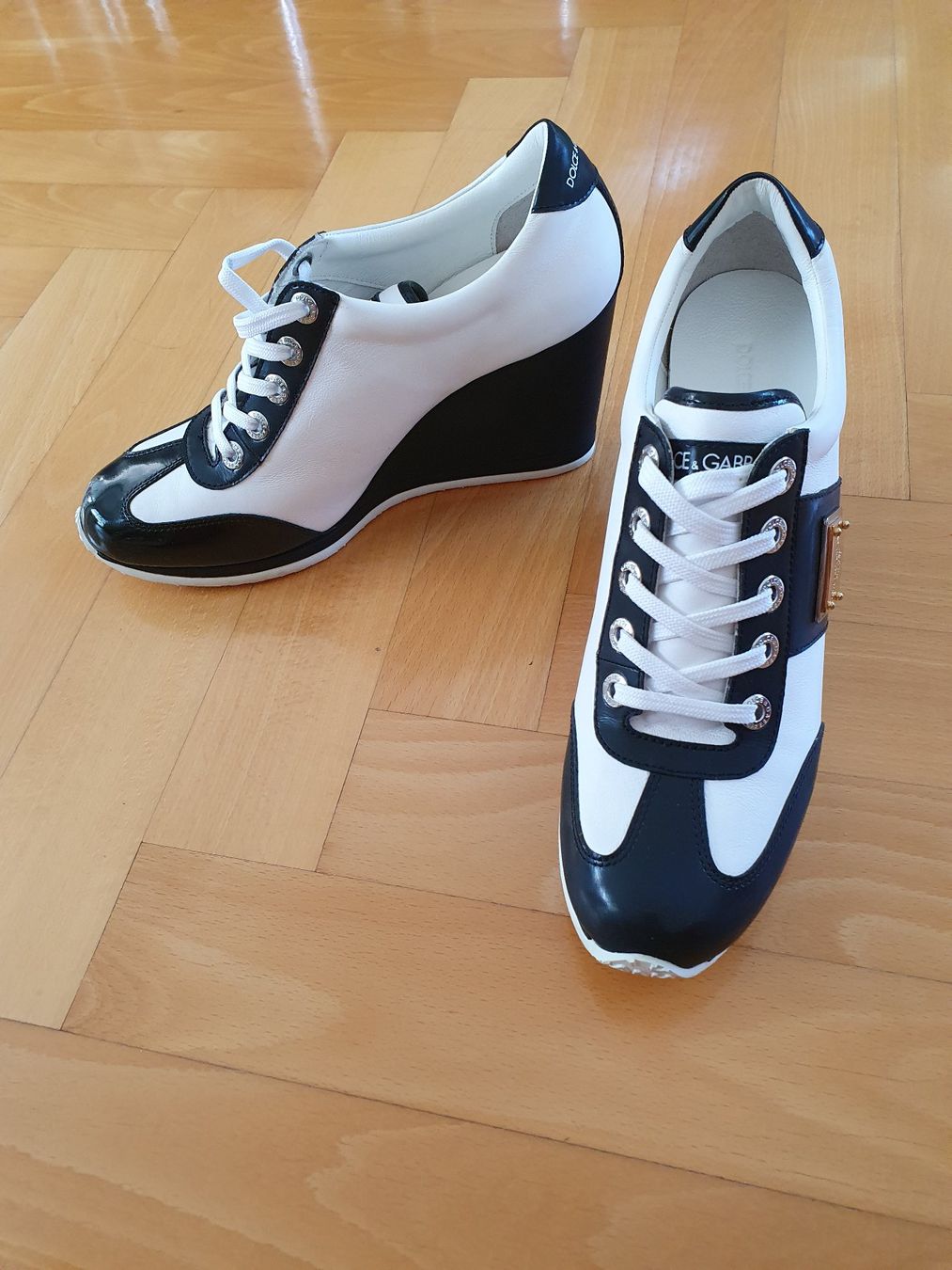 Dolce & Gabbana Scarpe da donna: Baskets en cuir DOLCE & GABBANA, 40 IT – Nuovo (secondo la descrizione) da Grand-Lancy venduto da kri_qk5y 1