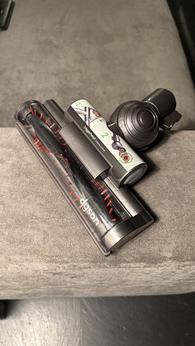 Dyson Staubsauger & Zubehör: Dyson Triggerhead Bodendüse Neu! – Neu (gemäss Beschreibung) aus Niederglatt ZH von neunzehn82