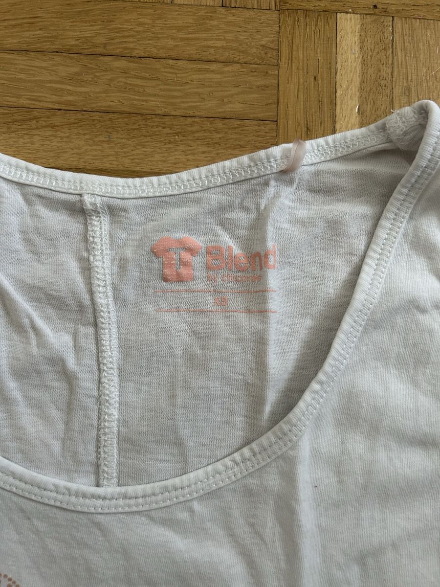 T-shirt: Débardeur / Tanktop – Usato da Malleray venduto da Keimy32 1