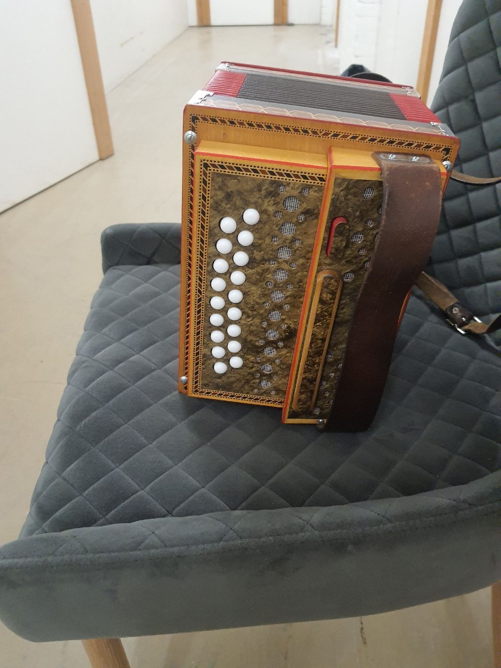 Eichhorn Strumenti musicali: Eichhorn orgeli ton B  – Usato da Pont-de-la-Morge venduto da Mirabelle0 2