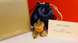 Estée Lauder INTUITION ACORN AMULET