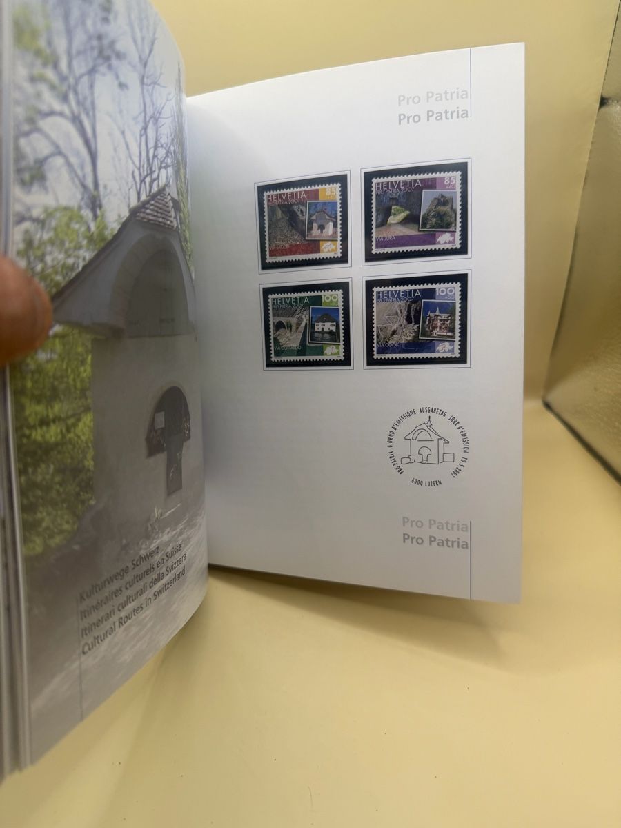 Tous les timbres: Schweizer Briefmarken Jahrbuch 2007 postfrisch komplett – Neuf (Voir description) à Genève par sho_67qj 4