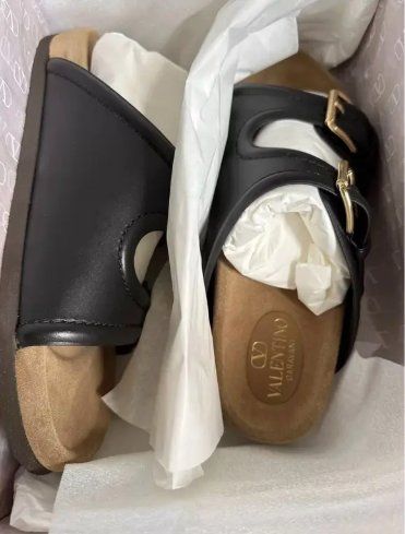Valentino Scarpe da uomo: Valentino Garavani Leather mules & clogs - NEW – Nuovo e nell'imballaggio originale da Baar venduto da Ginasoskin 3