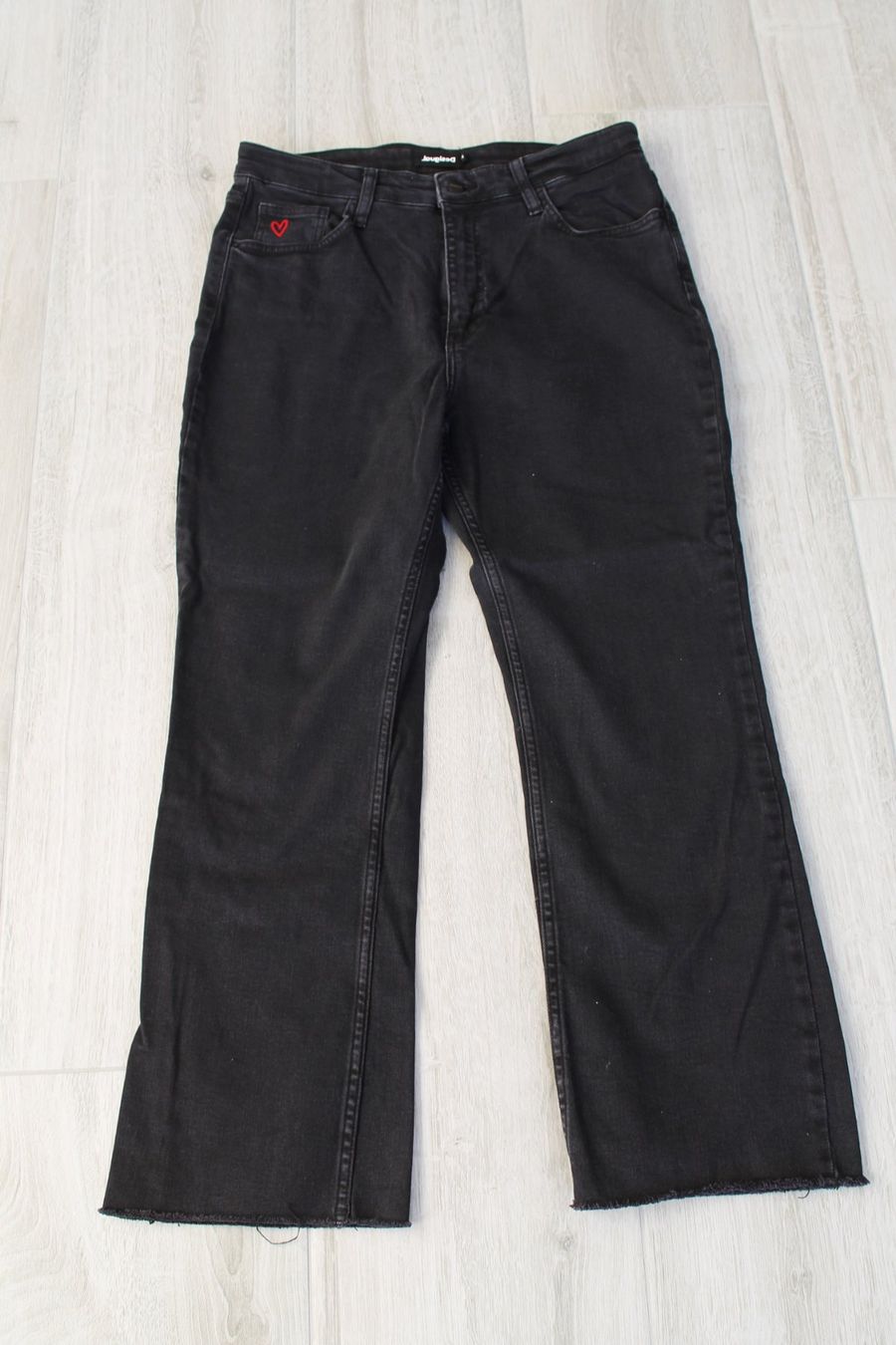 Desigual Pantaloni: Pantalon DESIGUAL 42 – Usato da Chez-le-Bart venduto da jasse
