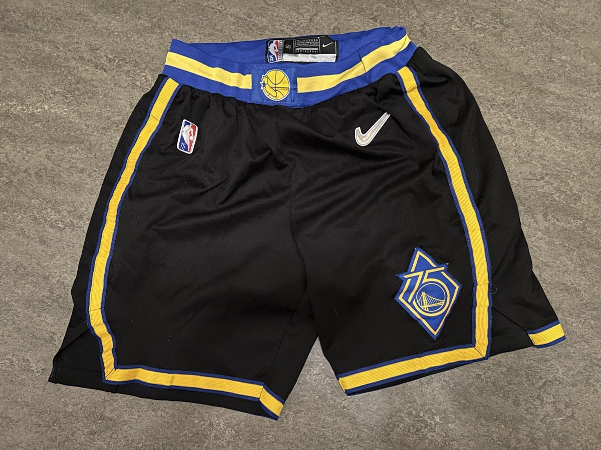 Nike Hosen: GS Warriors NBA Shorts  – Gebraucht aus Effretikon von PrimeTimeB