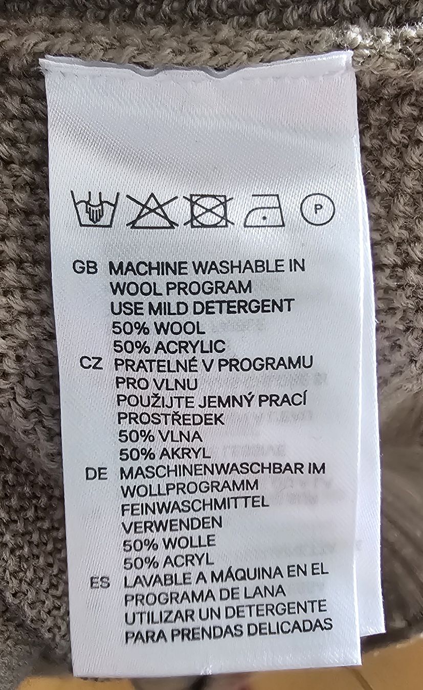 H&M Vestiti: H&M Damen Pulloverkleid beige Grösse 36 – Usato da Basel venduto da Allerlei-Basel 3