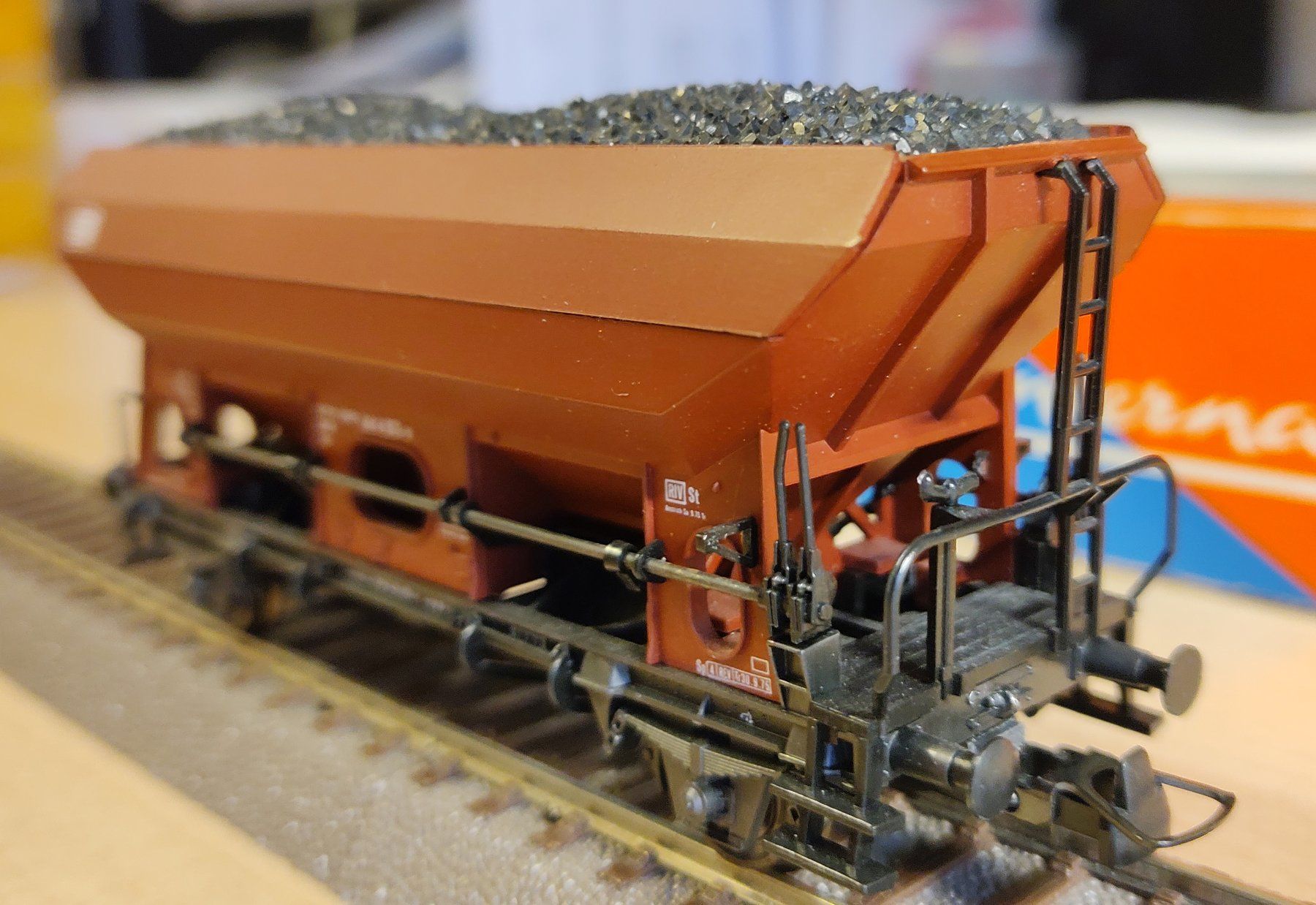 Roco Modellini di ferrovie: Roco 4335a Selbstentladewagen DB – Usato da Münsingen venduto da Rufer34 3