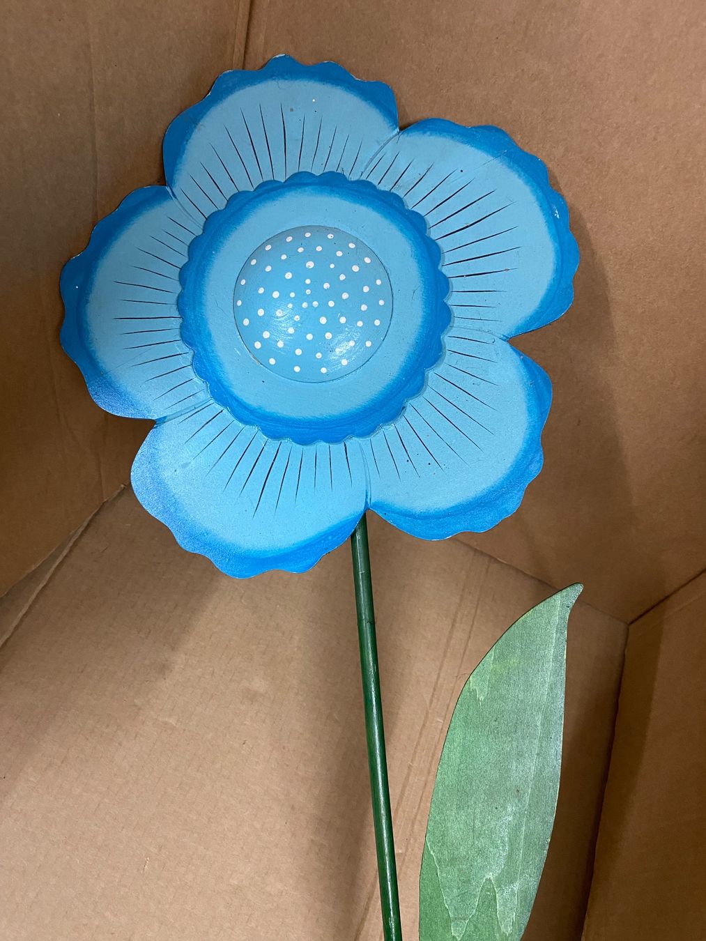 Tutte le decorazioni: Deko. Gartenstecker-Blume Holz – Usato da Eschlikon TG venduto da ArtRec