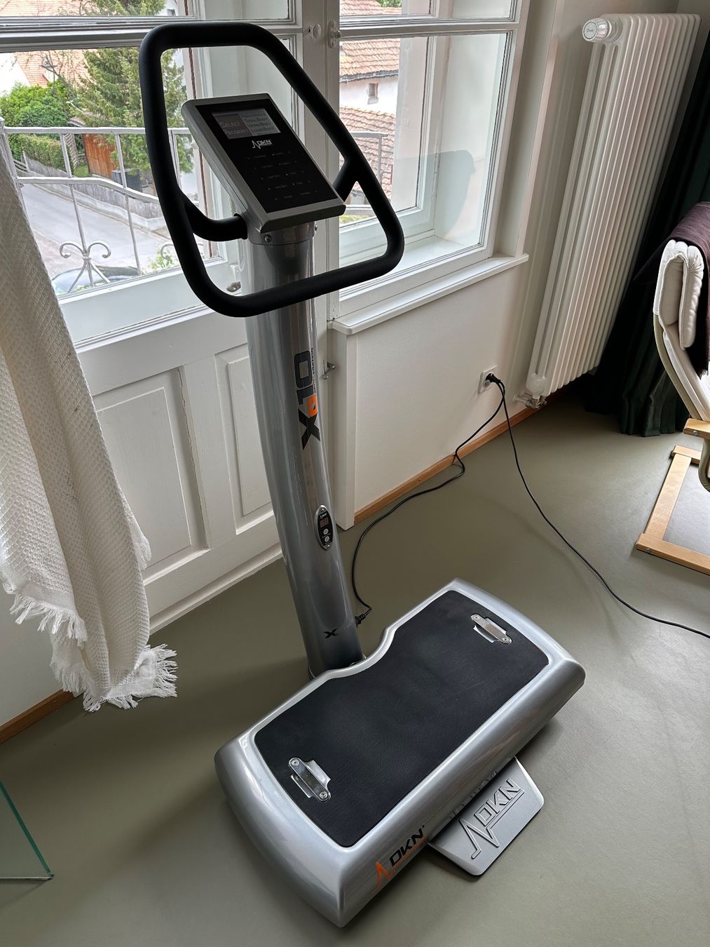 Hometrainer: Vibrationsplatte XG-10 von DKN Technology – Gebraucht aus Chur von jopazh 1