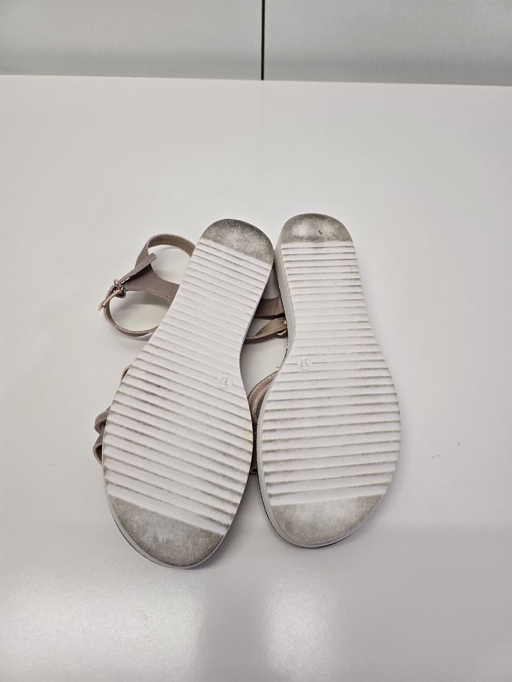 Graceland Schuhe für Mädchen: Mädchen Graceland Sandalen Gr.37 – Gebraucht aus St. Gallen von CAPYCORP 2