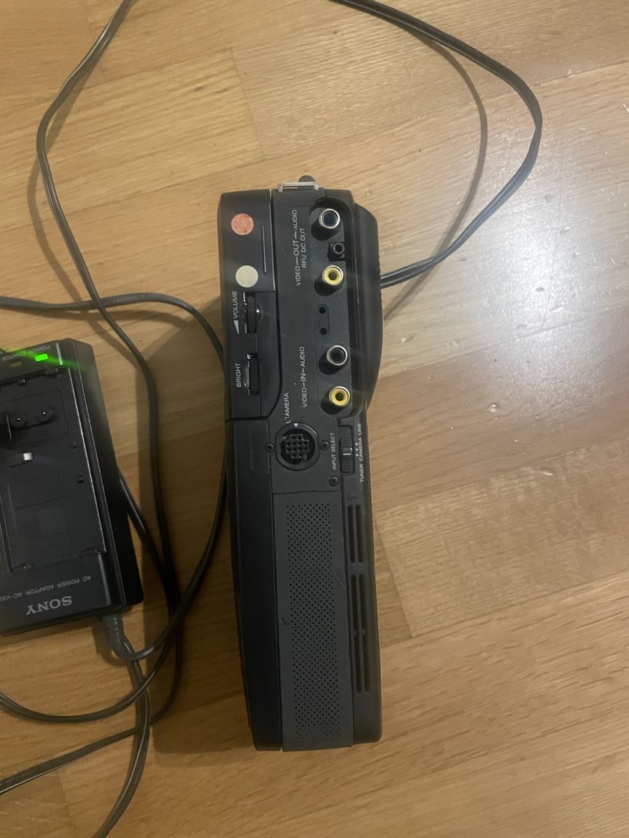 Sony Lecteur media portable: Sony GV-8E Video 8 Walkman – Défectueux à Zürich par beli_30 2