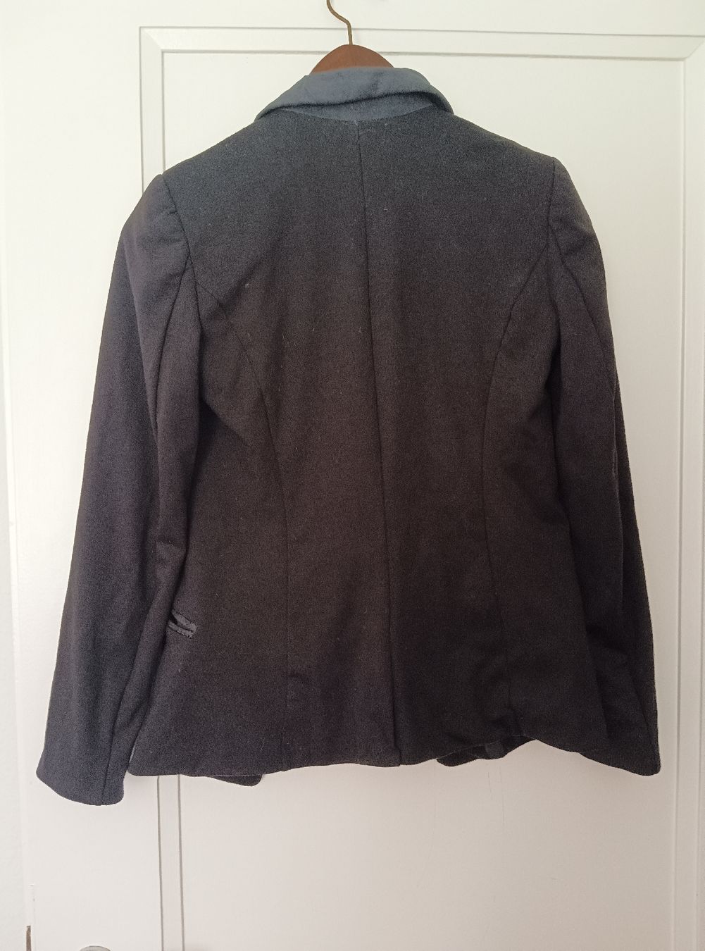 Completi & Tailleur: H&M Blazer, Grösse 34, Schwarz elegant – Usato da Zürich venduto da Asteraki 1