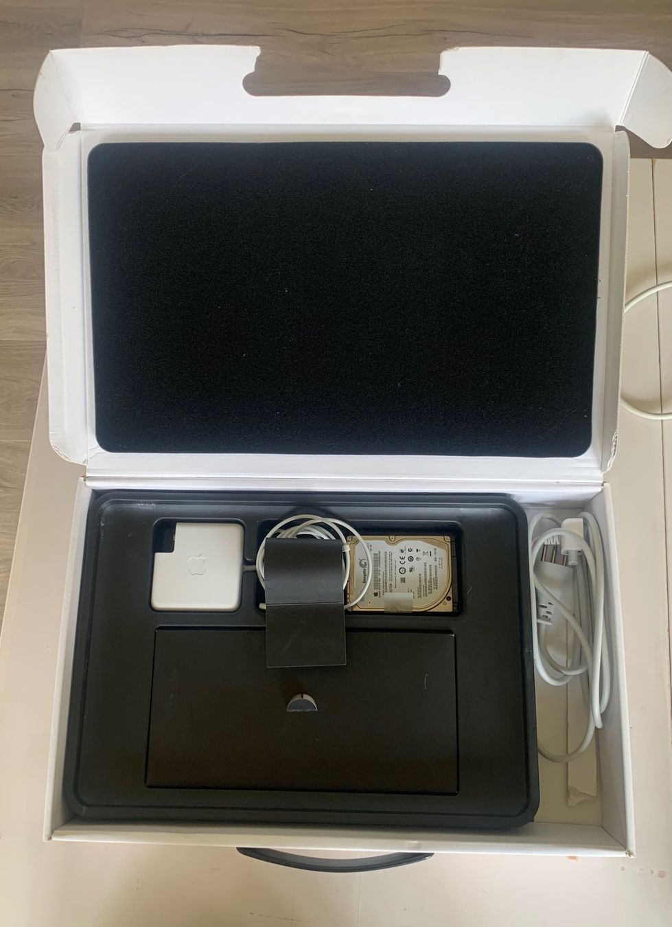 Apple Notebook: MacBook Pro 13“ – Difettoso da Volketswil venduto da dancingsoul74 8