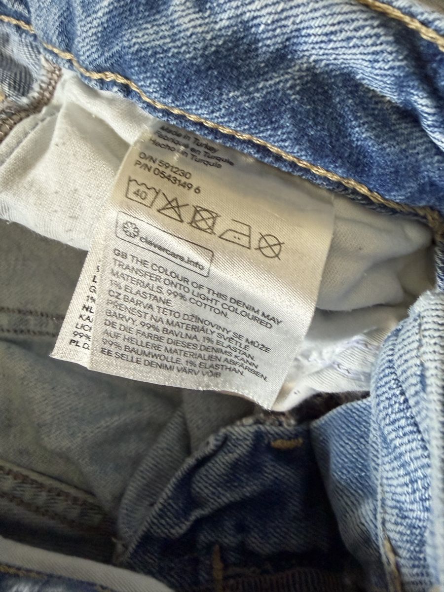 H&M Jeans: H&M Jeans - 25/XS – D'occasion à Wetzikon ZH par dor_rmq2 4