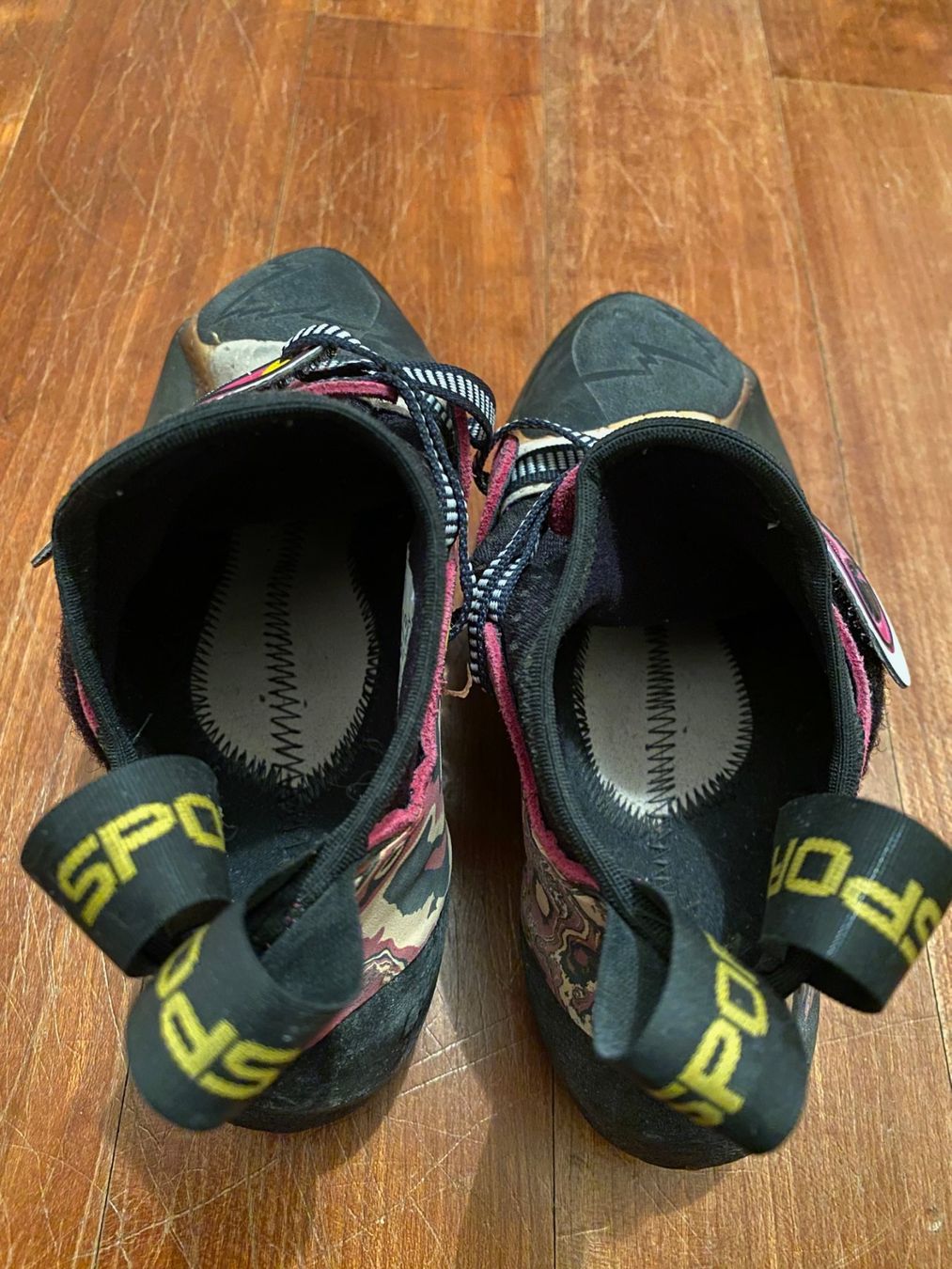 La Sportiva Scarpe da donna: Chaussons d'escalade La Sportiva Solution 36.5 – Nuovo (secondo la descrizione) da Pregassona venduto da elideca82 5