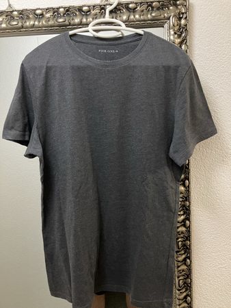 PIER ONE T-Shirt