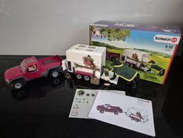 Schleich Hors Club Pik-up mit Pferdeanhänger