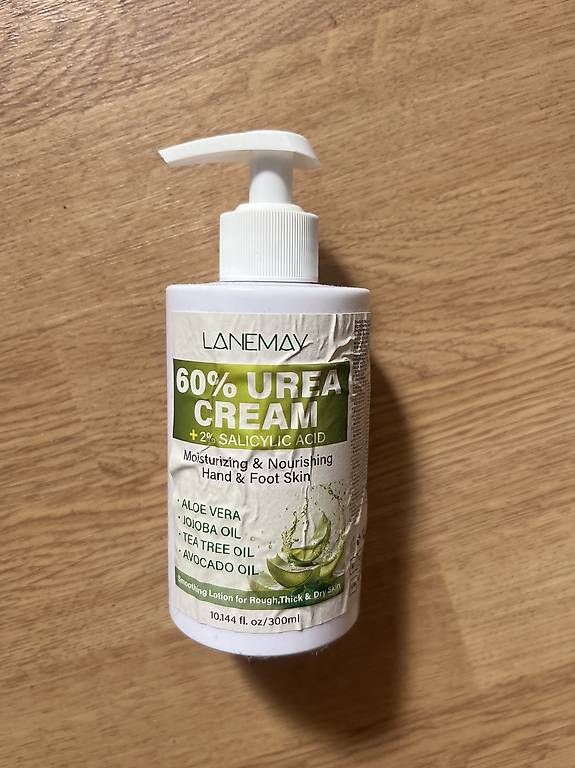 Cura del viso: Urea Creme neu – Usato da Arbon venduto da Kat_2xzq