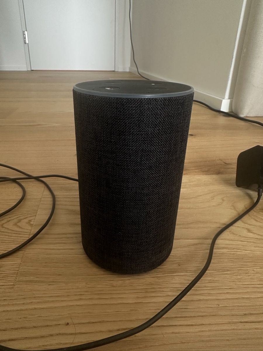 Casse acustiche: Amazon Echo (2. Generation) - Top Zustand - Schwarz – Usato da Wädenswil venduto da Anina.kastner 2