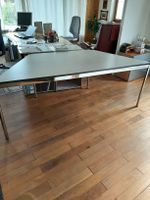 2 USM Trapez Tische zu verkaufen