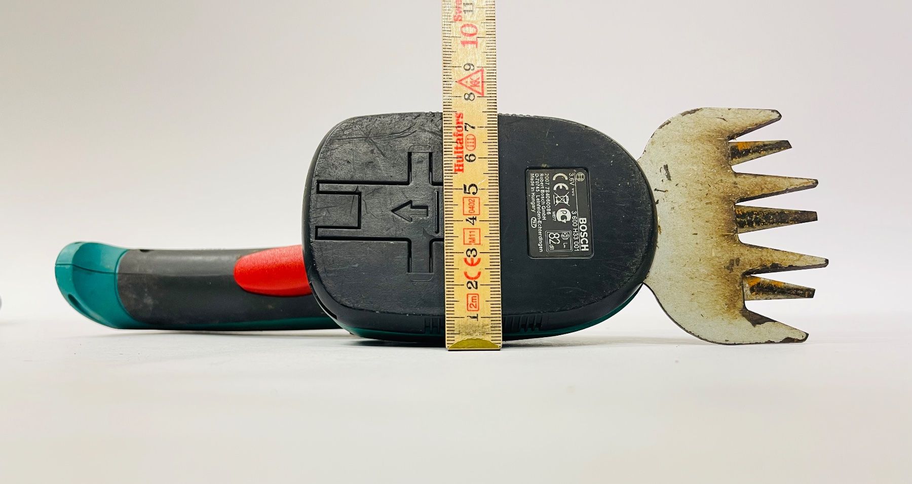 Bosch Tutti gli attrezzi: Bosch Isio Akku Gras- und Strauchschere Set – Usato da Olten venduto da ELHANDEL 8
