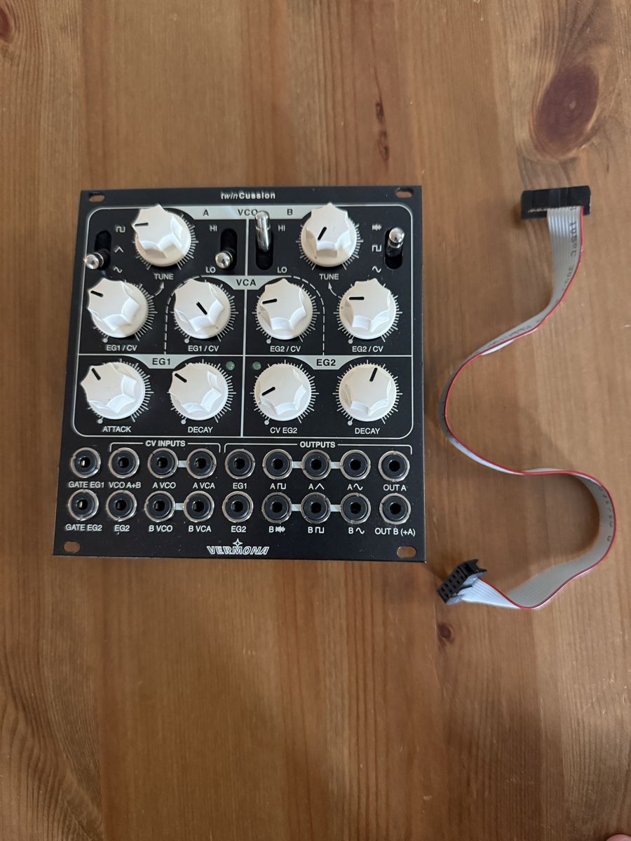 Vermona Strumenti musicali: Vermona TwinCussion Eurorack Modul – Usato da Zürich venduto da philipp_buehler