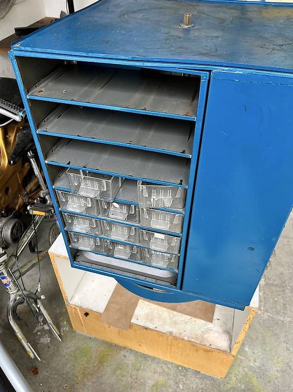 Scaffali: Kleinteil, Aufbewahrunggestell – Usato da Amriswil venduto da ton_w2qk