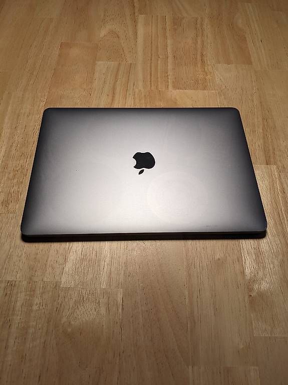 Apple Notebook: MacBook Pro 13" (2019) – Usato da Zürich venduto da pau_5xhj