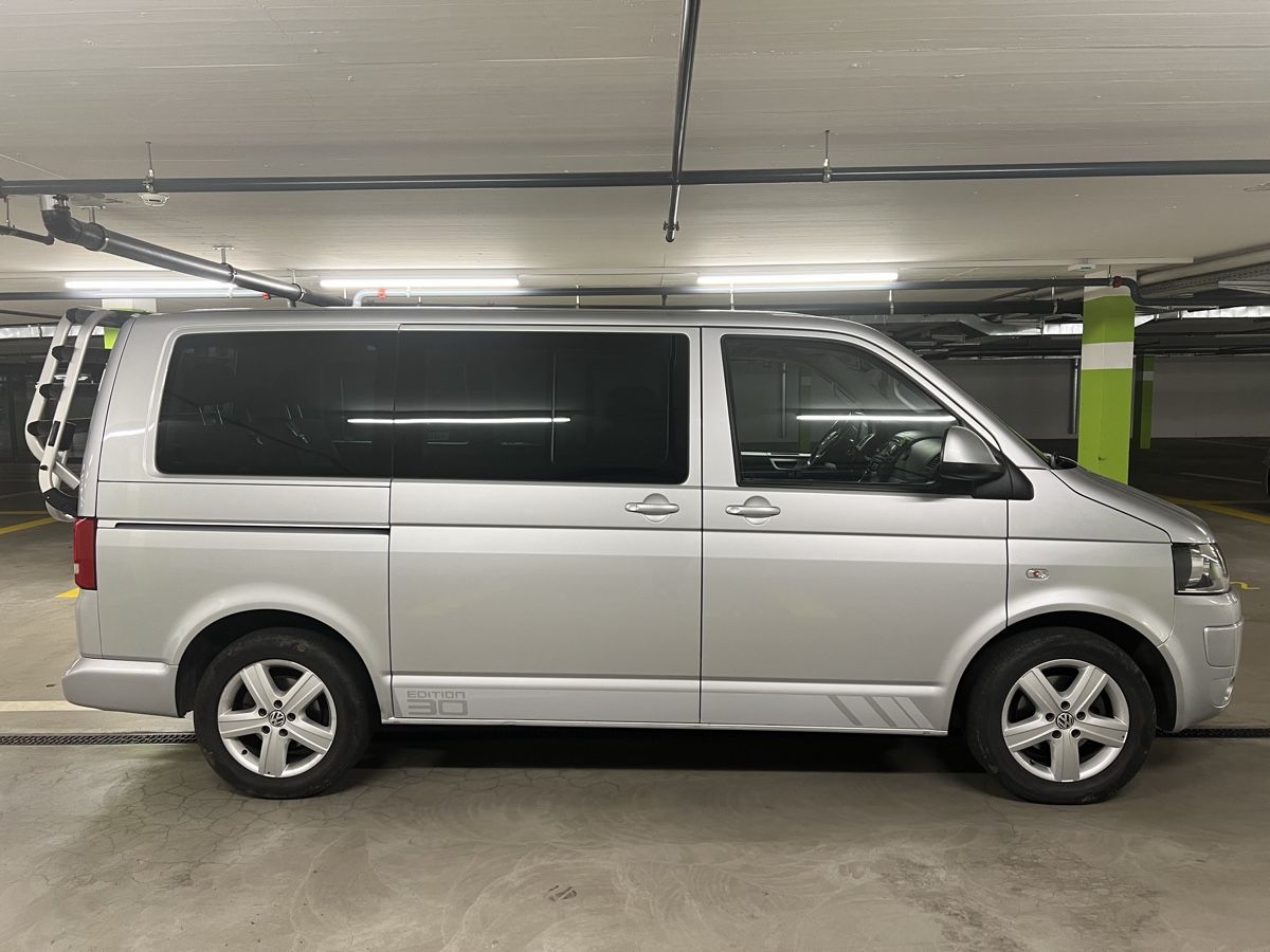 VW Automobili: VW T5 Multivan 2.0 – Usato da Urdorf venduto da montech