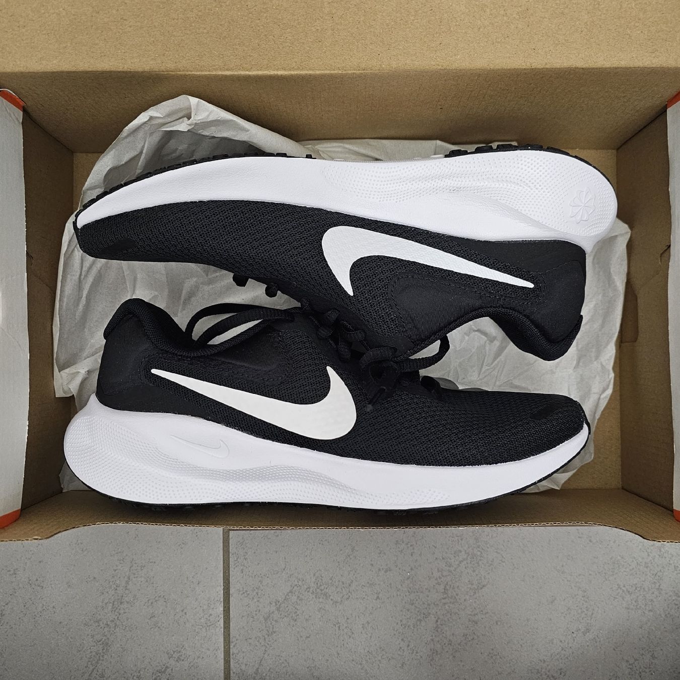 Nike Scarpe da uomo: Nike Revolution 7 – Nuovo e nell'imballaggio originale da Holziken venduto da dwo_2qws 3