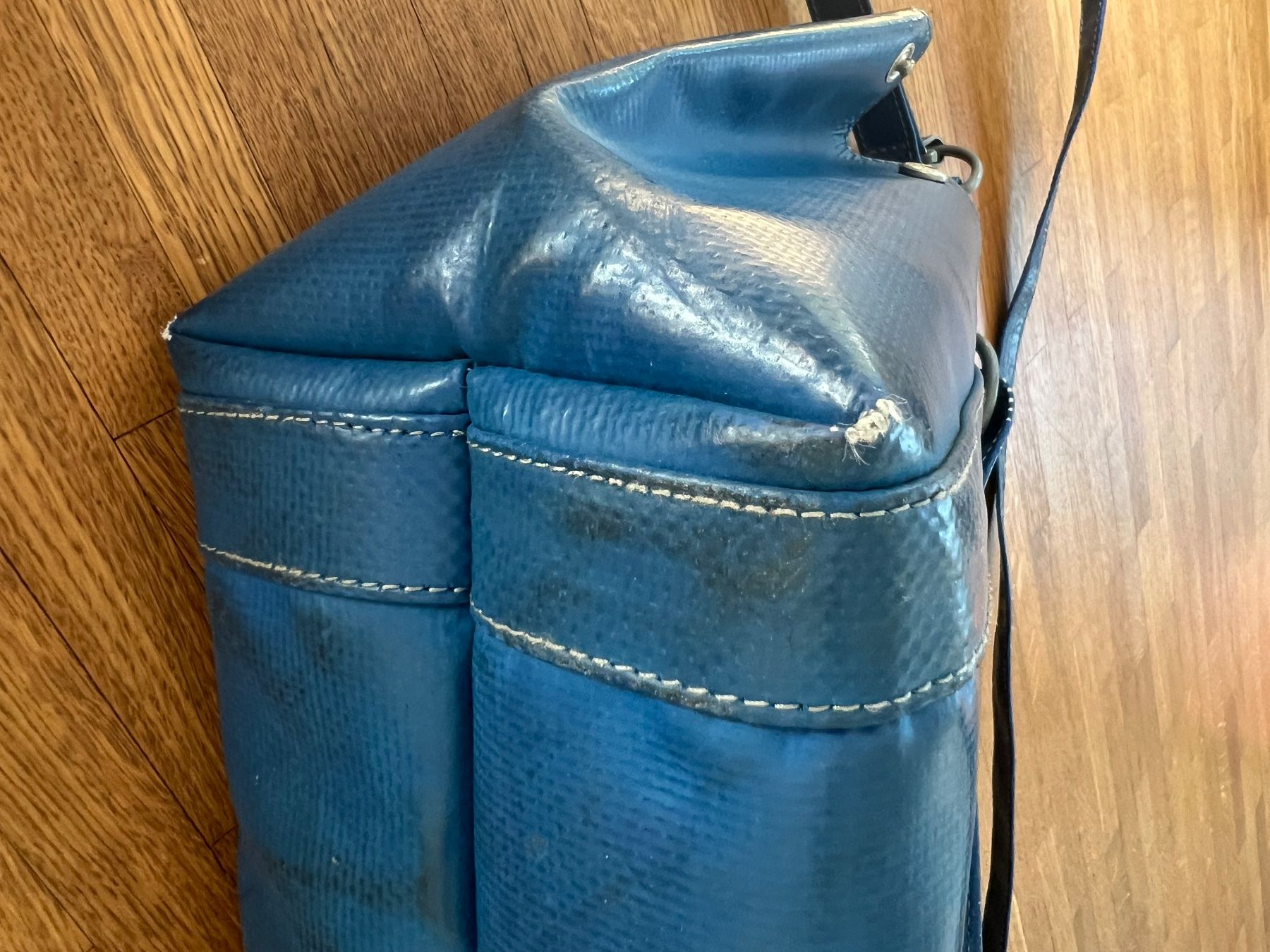 Freitag Taschen: Handtasche blau vonFreitag – Gebraucht aus Zürich von leererkasten 2