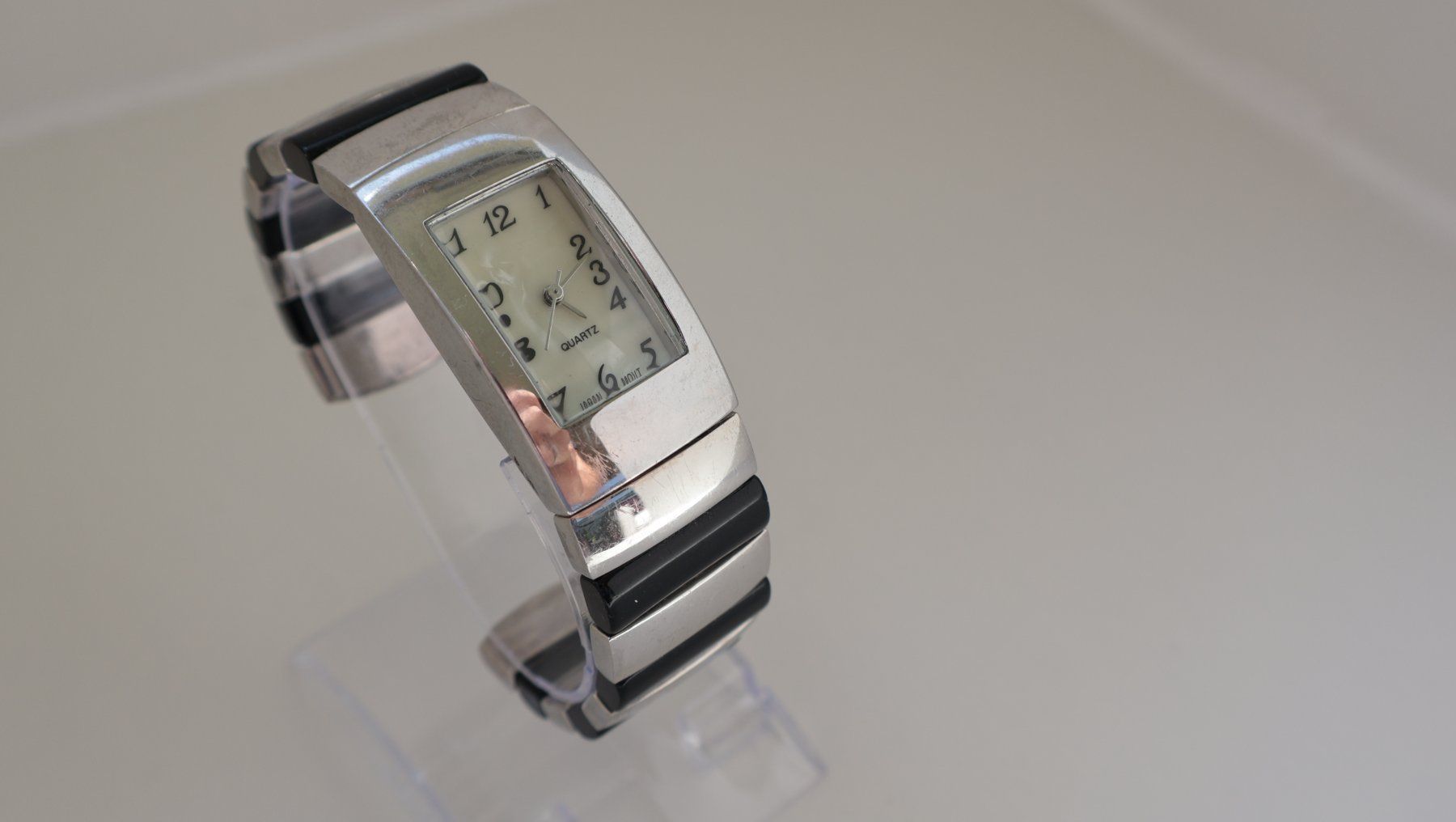 Orologi: Damen Uhr  Läuft mit Garantie – Usato da Willisau venduto da flabastian