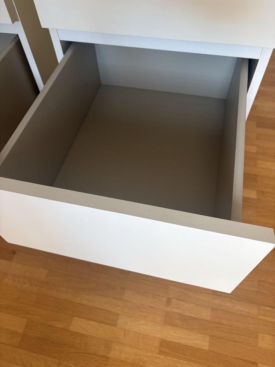 Comodini: Ikea Nachttisch weiss – Usato da Pfäffikon SZ venduto da mat_y9ng 4