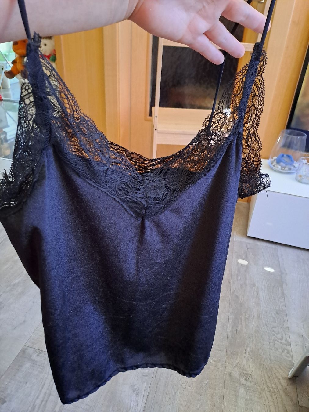 Tops: Schwarzes Top mit Spitze Gr. XL – Gebraucht aus Rickenbach LU von bishiida 3