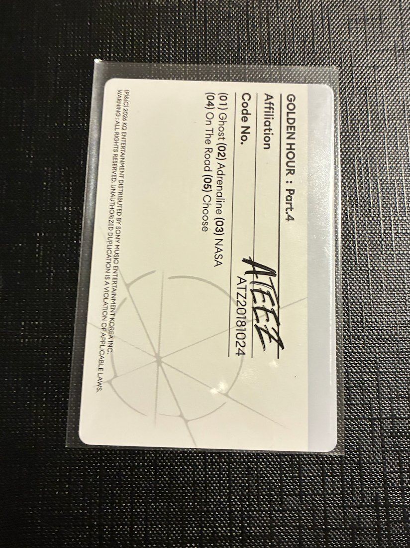 Carte collezionabili: ATEEZ - San – Nuovo (secondo la descrizione) da Uster venduto da ali_mp6n 1
