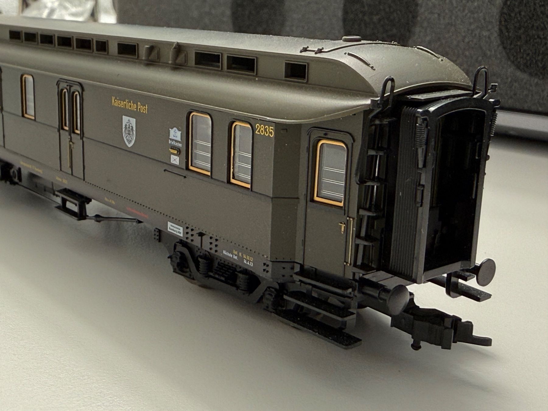 Fleischmann Modelleisenbahnen: FLM 5884 K.P.E.V. Bahnpostwagen Kaiserliche Post / DC HO – Gebraucht aus Jonschwil von sutfra12 1