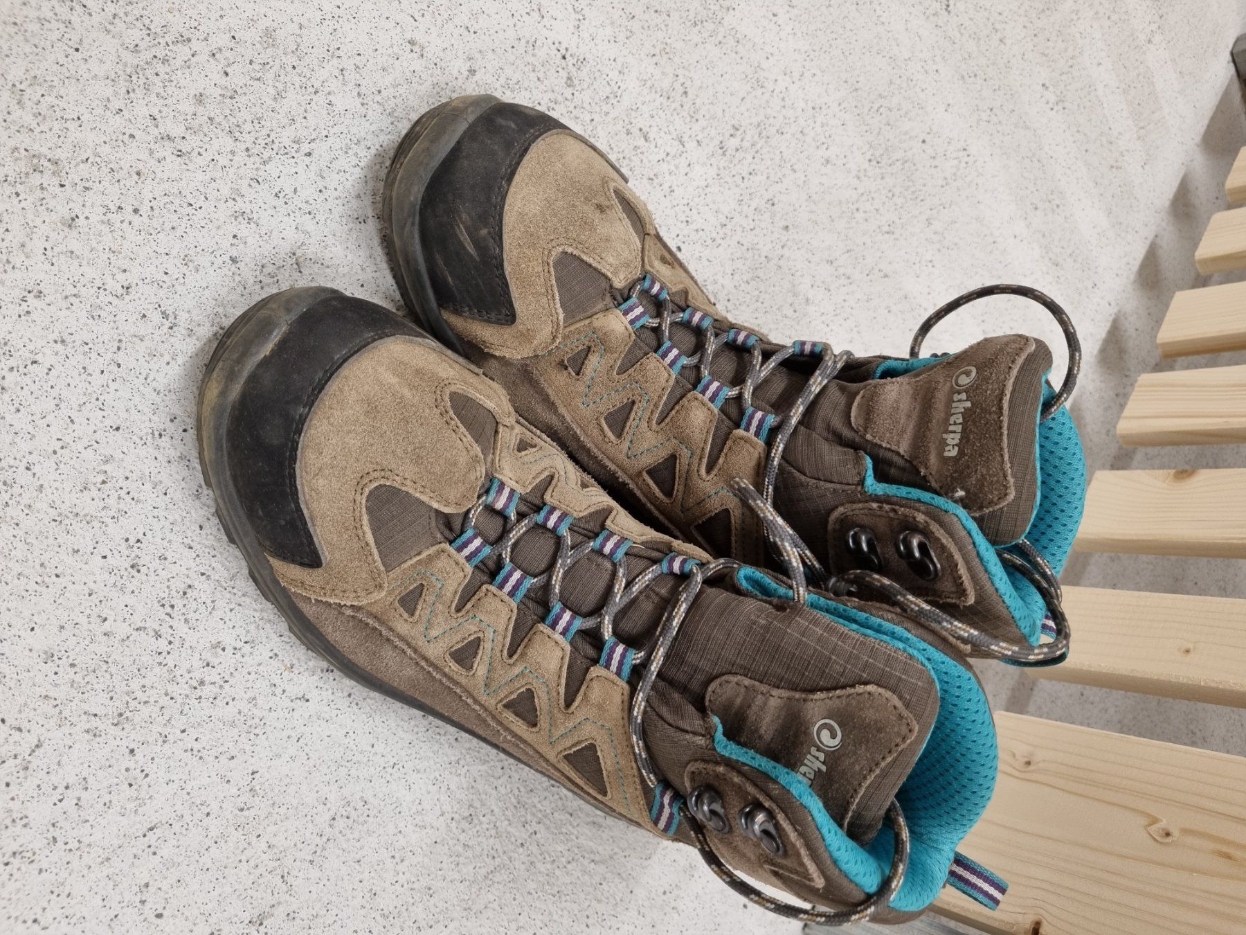 Sherpa Chaussures femmes: Sherpa Wanderschuhe, Grösse 40 – D'occasion à Zürich par zimmi_o 2