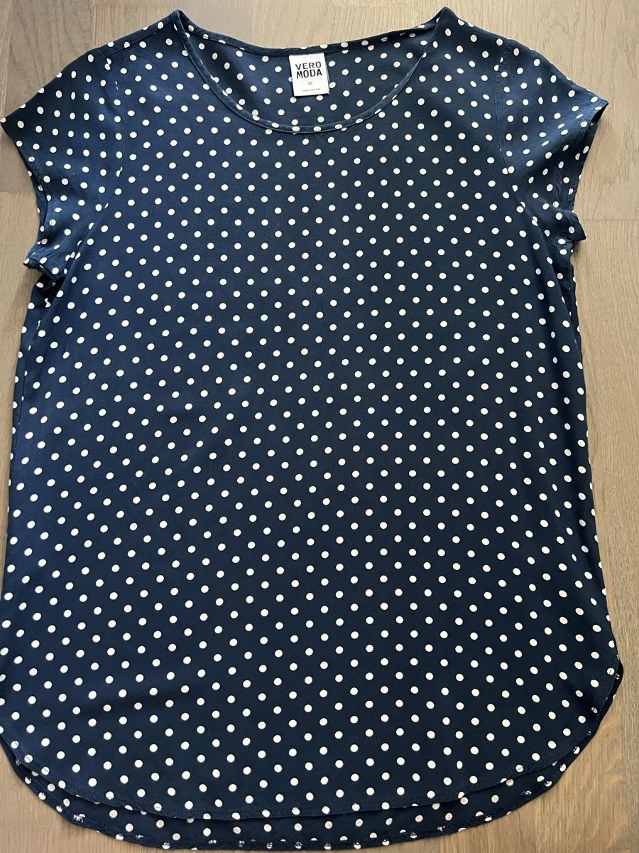 Vero Moda T-shirt: Vero Moda Shirt XS – Usato da Kriens venduto da Krienserin_T