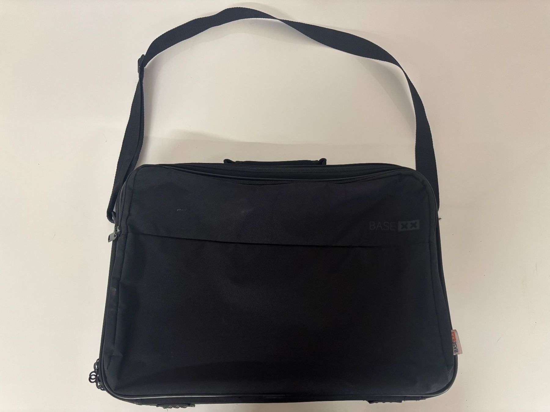 Valises & Sacs: Aktentasche schwarz – D'occasion à Wettingen par Wendemarket