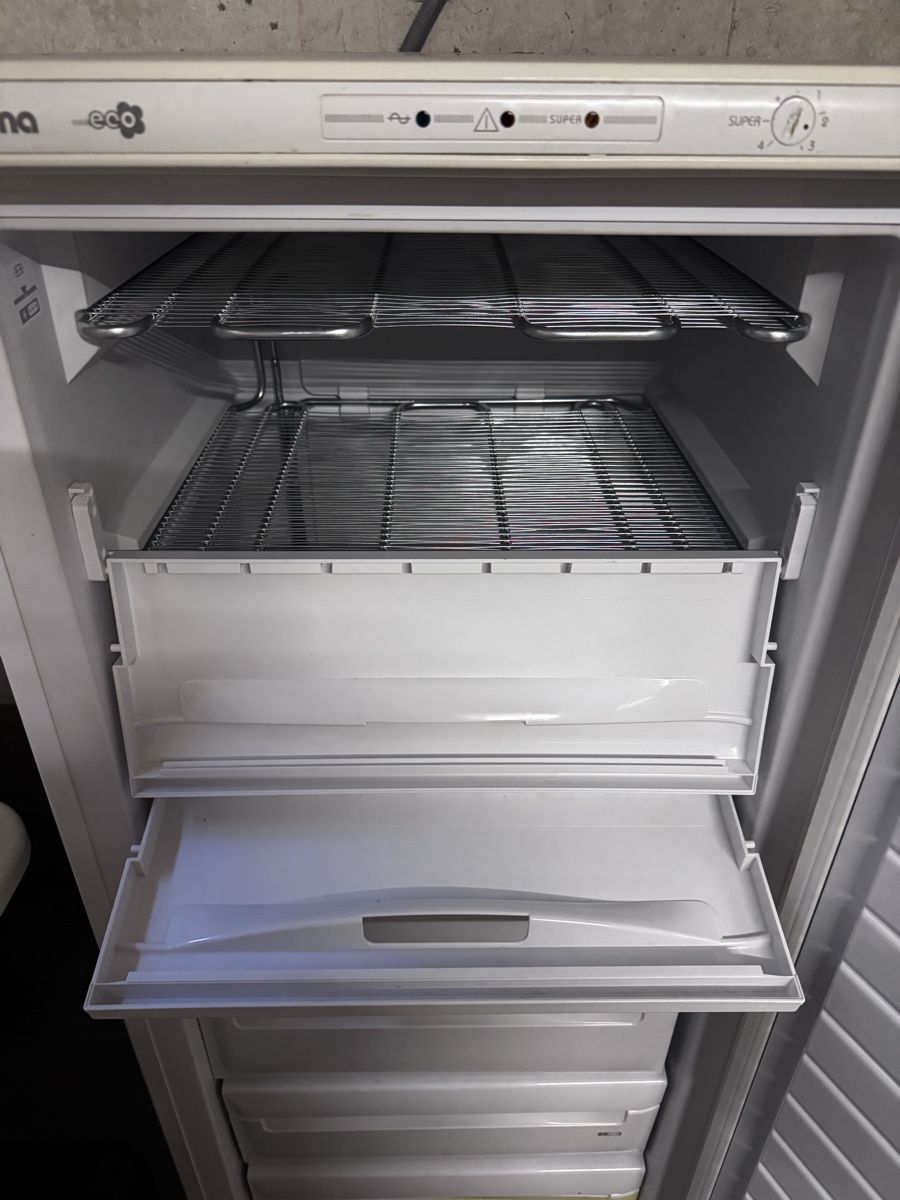 Congelatori: IBERNA Gefrierschrank 205L – Usato da Wiesendangen venduto da Genitiv 1